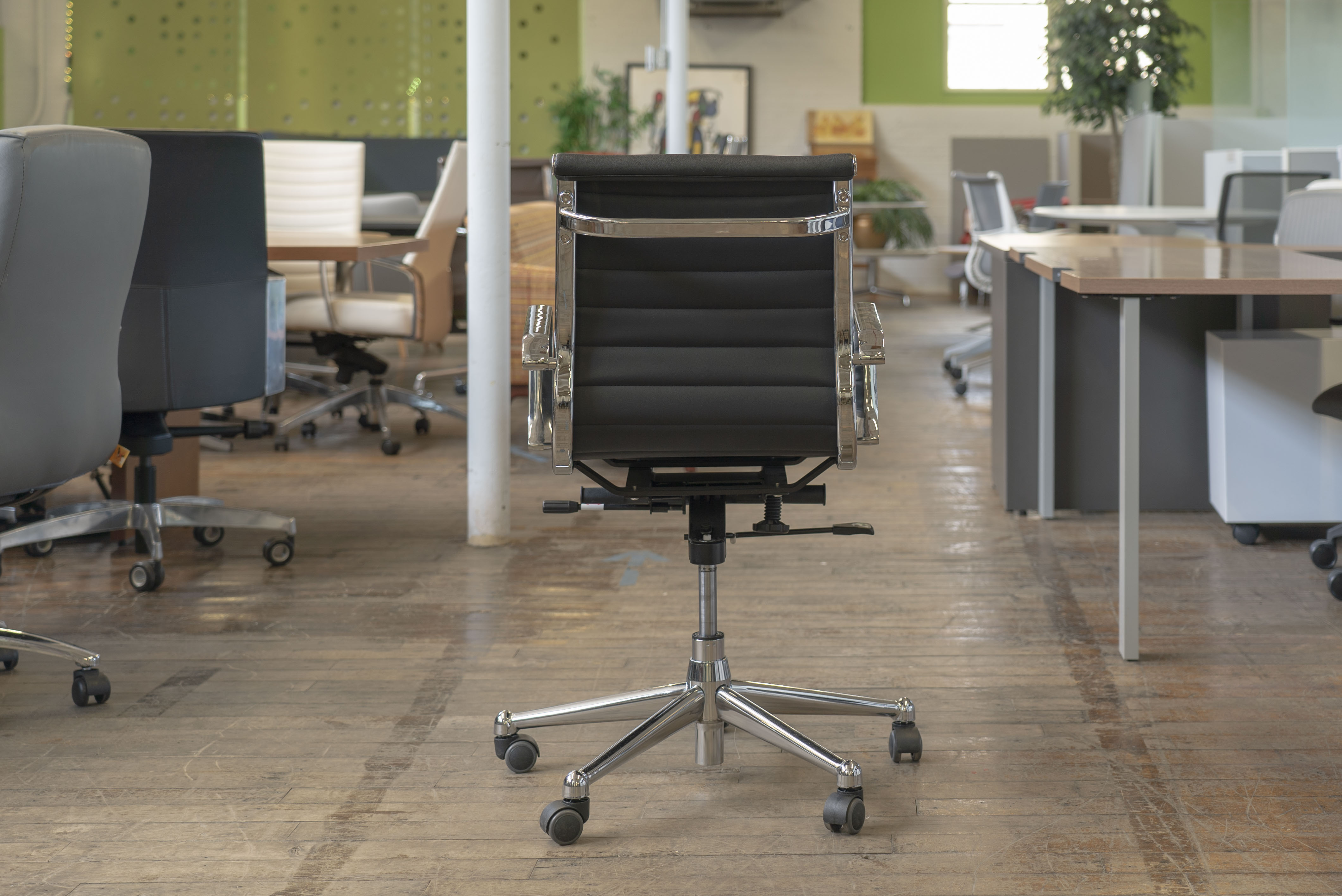 eames-style-segmented-low-back-conference-chairs-6