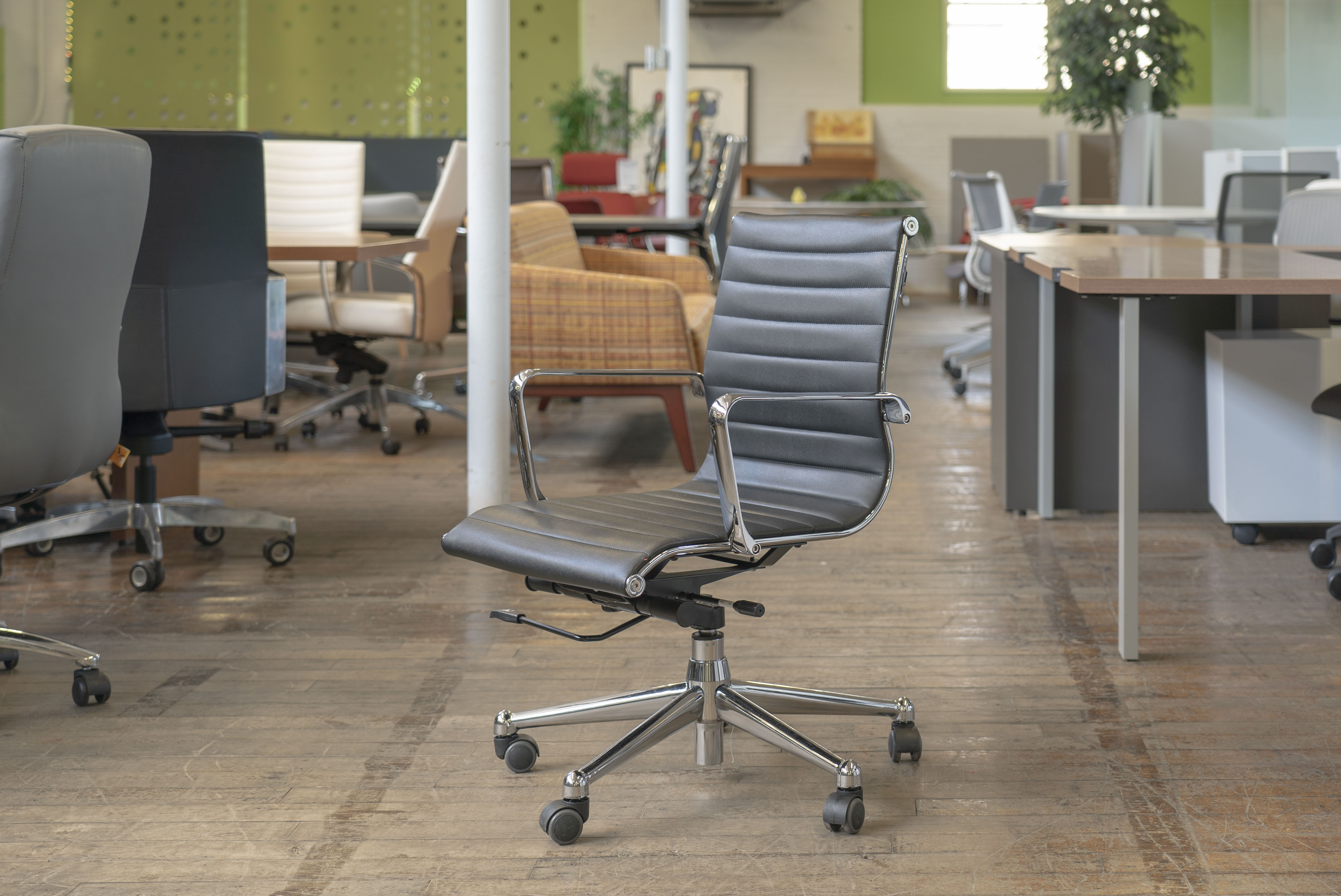 eames-style-segmented-low-back-conference-chairs